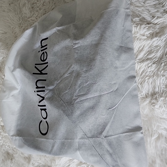 Calvin Klein Elegant Black Shoulder Bag Brand New No Tag - Picture 15 of 15
